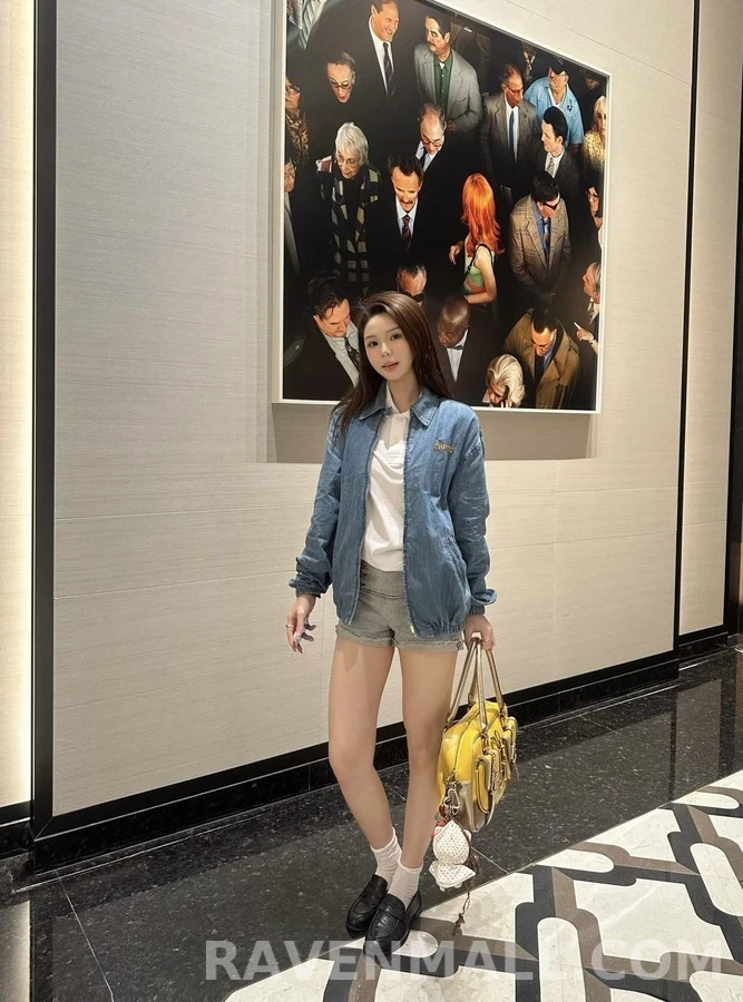 미우미우 미우미우 자수 로고 데님 자켓 상세 이미지