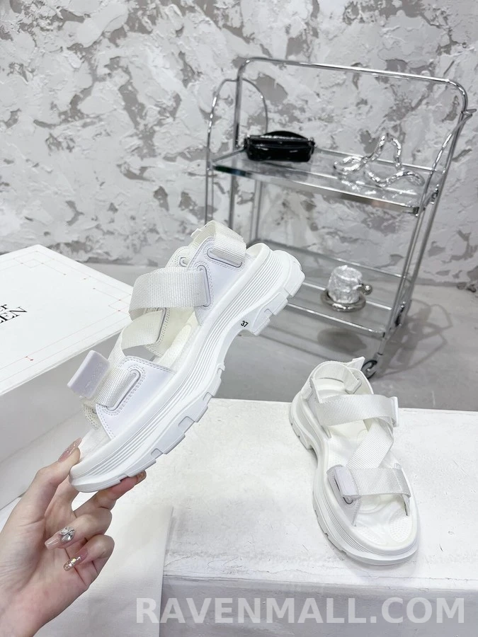 알렉산더 맥퀸 알렉산더 맥퀸 웹 스트랩 트레드 샌들 상세 이미지