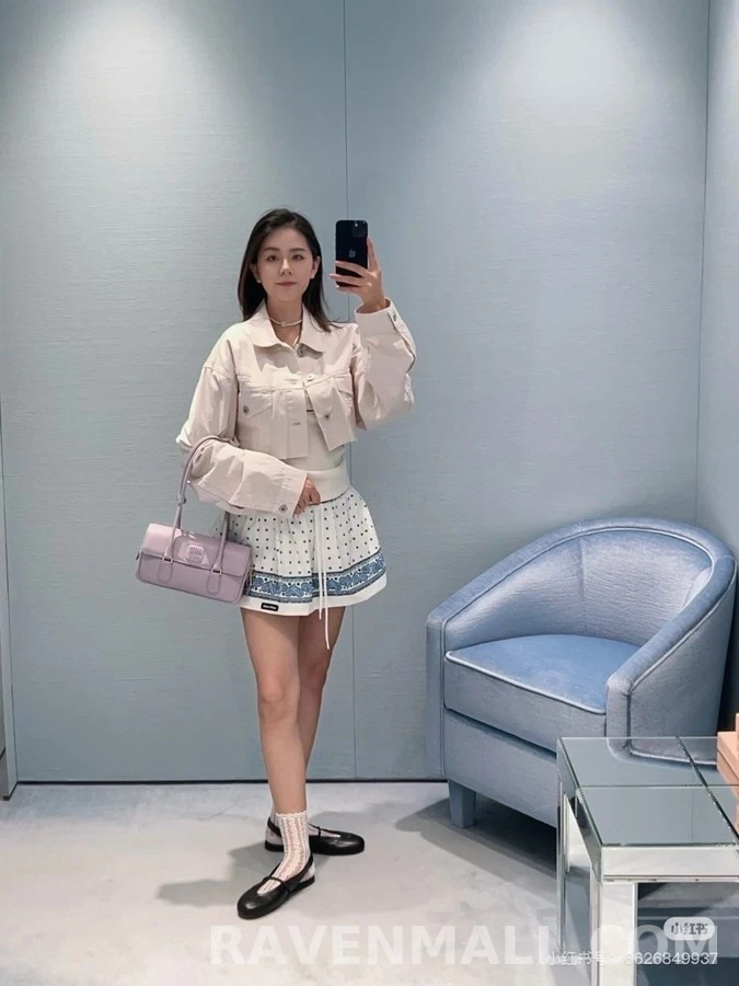 미우미우 미우미우 로고 자수 크롭 데님 자켓 상세 이미지