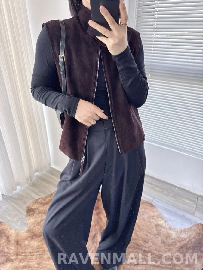 브루넬로 쿠치넬리 브루넬로 쿠치넬리 스웨이드 스탠드넥 슬리브리스 상세 이미지