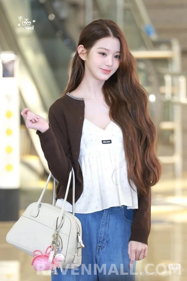 미우미우 미우미우 체크넥 레터링 로고 가디건 상세 이미지