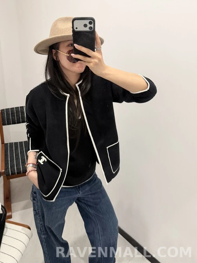 샤넬 샤넬 블랙앤화이트 로고 자켓 상세 이미지