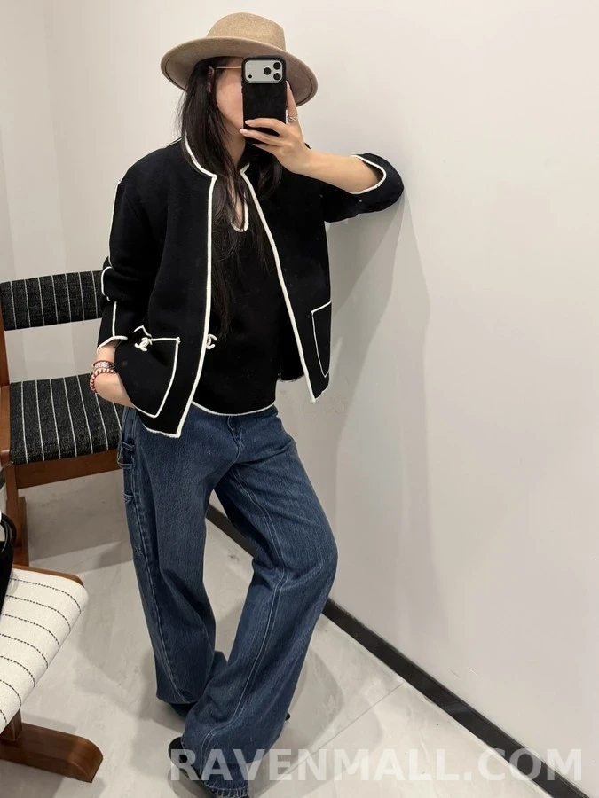 샤넬 샤넬 블랙앤화이트 로고 자켓 상세 이미지