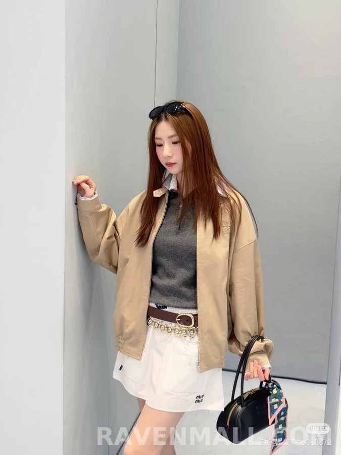 미우미우 미우미우 로고 스트라이프 칼라 자켓 상세 이미지