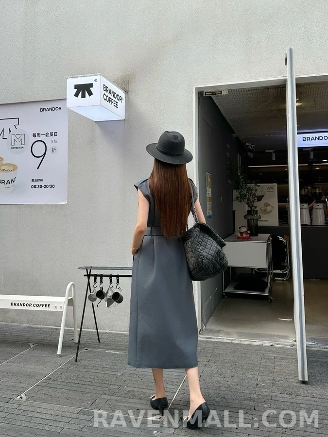 미우미우 미우미우 스트라이프 카라 더블 슬리브리스 코트 상세 이미지