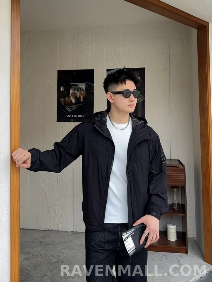 펜디 펜디 로고 후드 자켓 상세 이미지