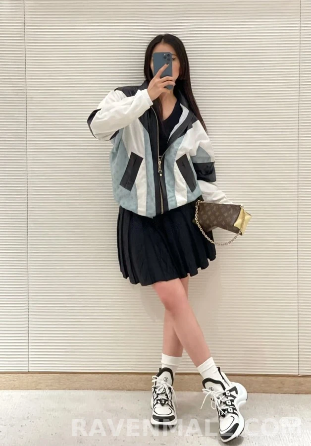 루이비통 루이비통 컬러블록 모노그램 집업 자켓 상세 이미지